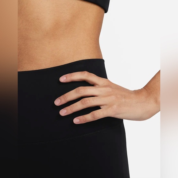 Women’s Nike Yoga Dri-Fit Luxe Tight Fight Flared Pants Size S (4-6) Black - Picture 3 of 7